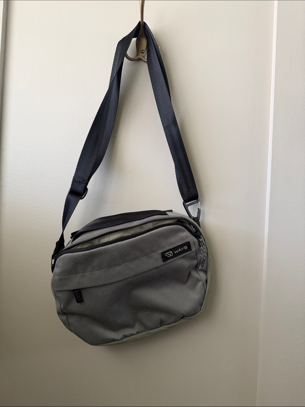 Gray Men's Crossbody Belt Bag with Adjustable Strap